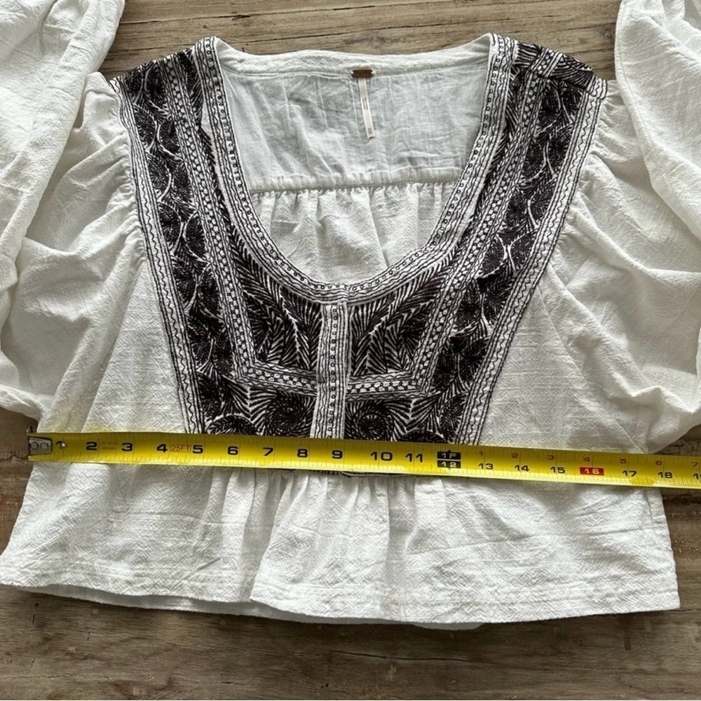 Free People Iggie Embroidered Crop Top Ivory SZ XSmall Baloon Sleeves Boho EUC